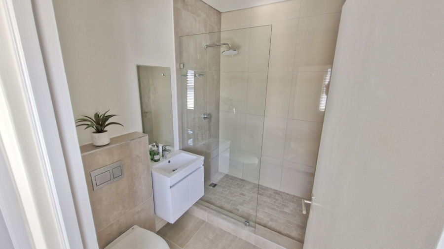 1 Bedroom Property for Sale in Table View Western Cape